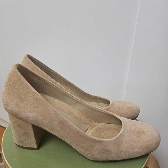 Naturalizer Suede Heel Size 6N - Picture 2 of 7